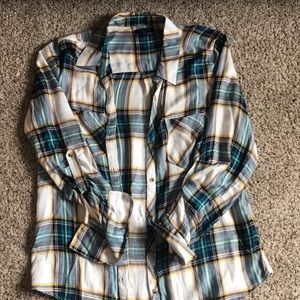 Women’s plaid shirt